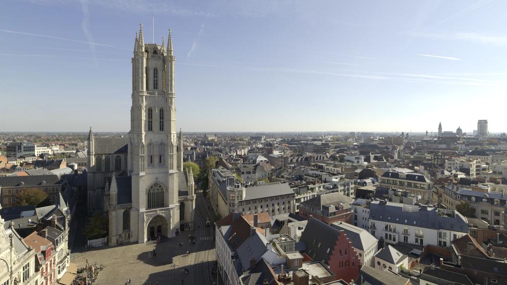zicht op de Sint-Baafskathedraal Gent