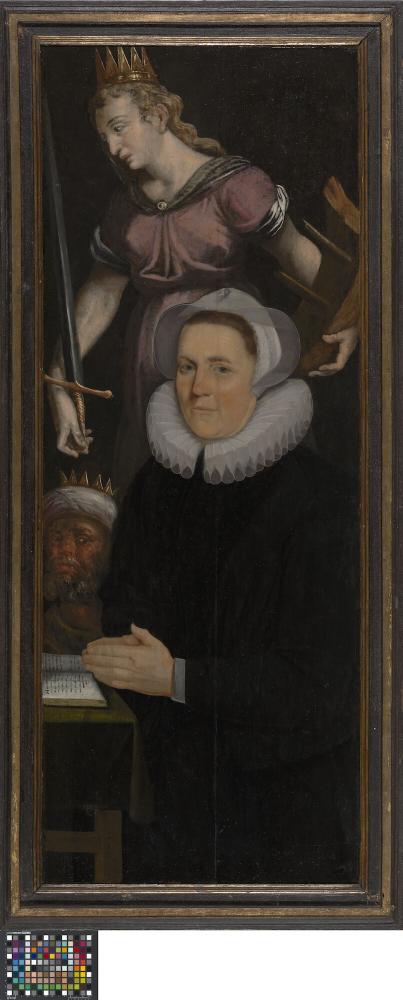 Portret van een geknielde vrouw