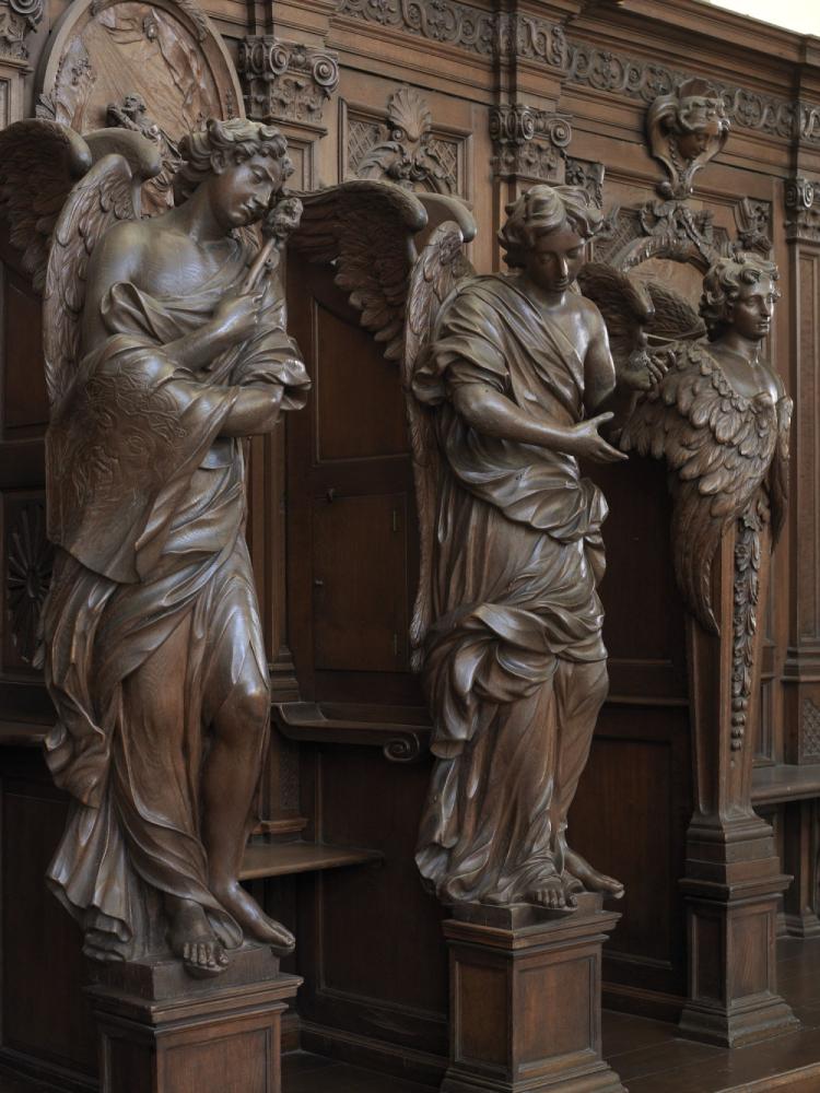 Biechtstoelen Binnenzicht in de Sint-Caroluskerk