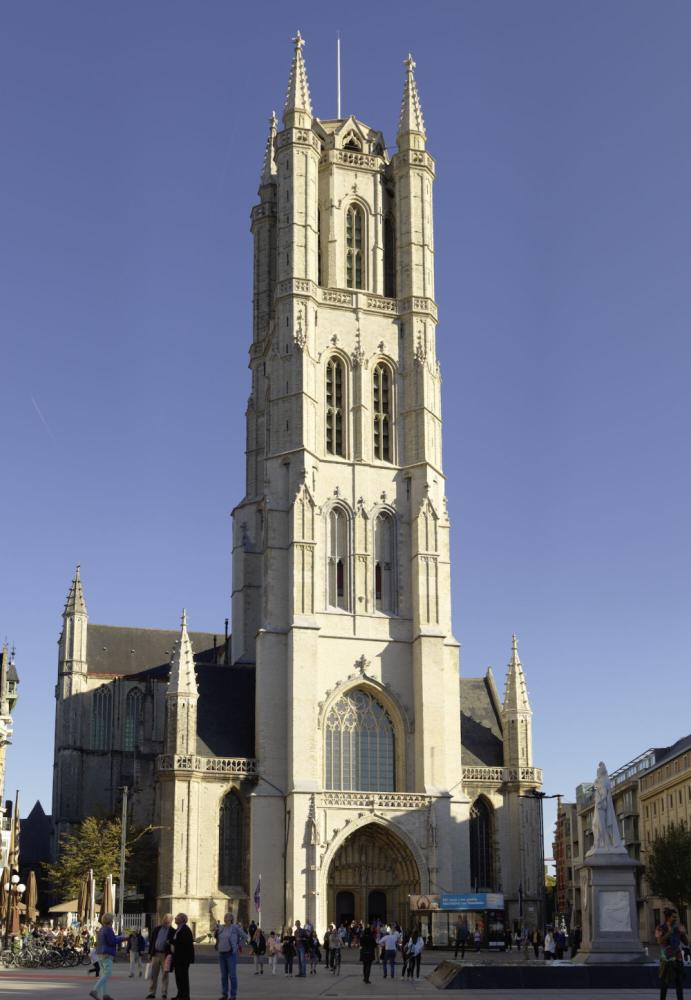 zicht op de Sint-Baafskathedraal Gent