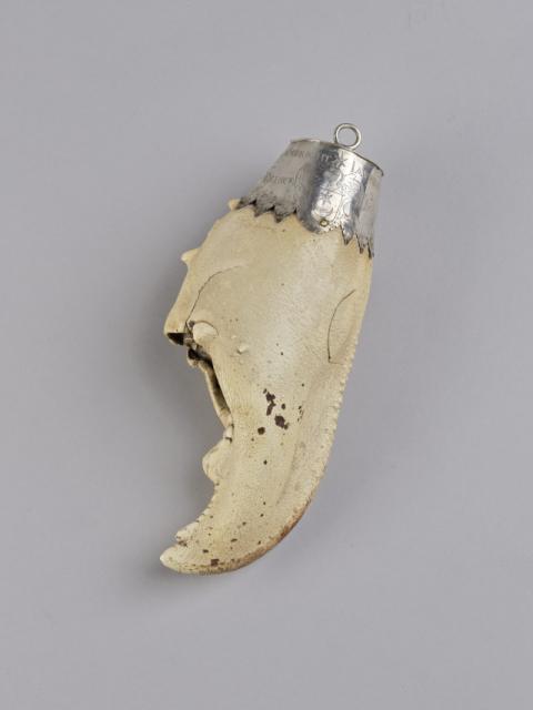 Onbekend, kreeftenschaar De Roode Roos, 1657, zilver en organisch materiaal