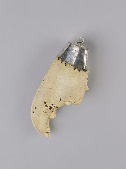 Onbekend, kreeftenschaar De Roode Roos, 1657, zilver en organisch materiaal