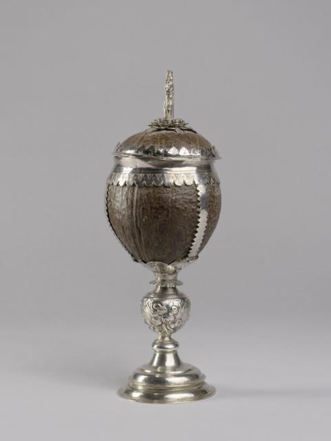 Steven Van der Locht (1620-1675), Kokosbeker De Roode Roos, 1652, zilver, kokosnoot