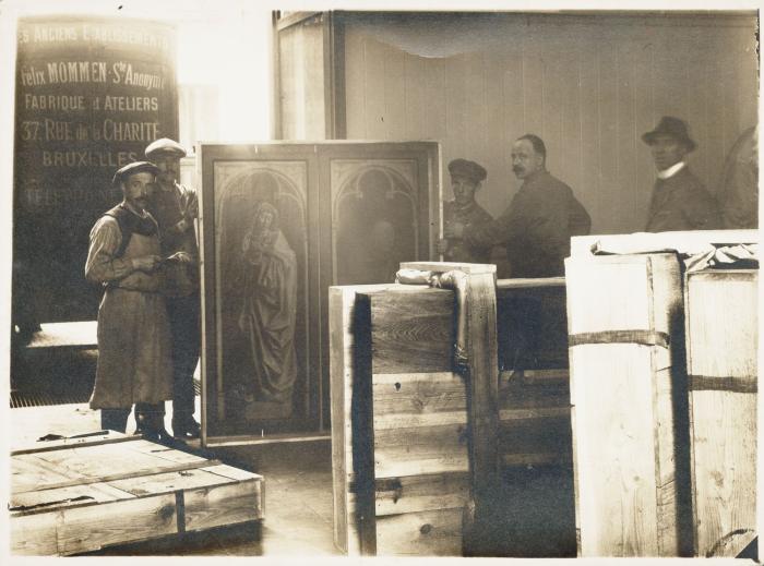 Archieffoto Lam Godsretabel: Terugkeer Lam Gods na het Verdrag van Versailles 1920