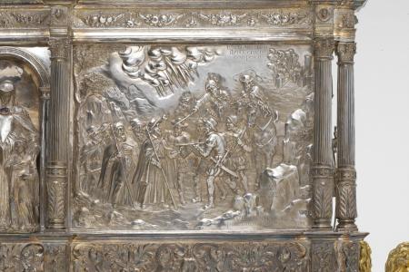 Reliekschrijn van Sint-Macharius een versiering op het reliekschrijn van Sint-Macharius