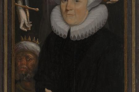 Portret van een geknielde vrouw