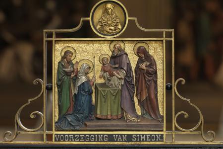 Detail afzetting rond O.-L. Vrouwaltaar: Voorzegging van Simeon