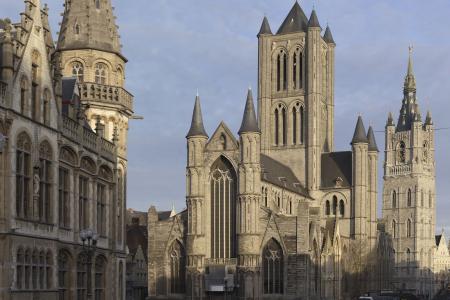 Buitenzicht van de kerk