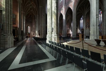 Zicht op zuidelijke zijbeuk